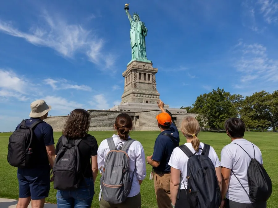 Visita guiada a la Estatua de la Libertad y Ellis Island con ferry